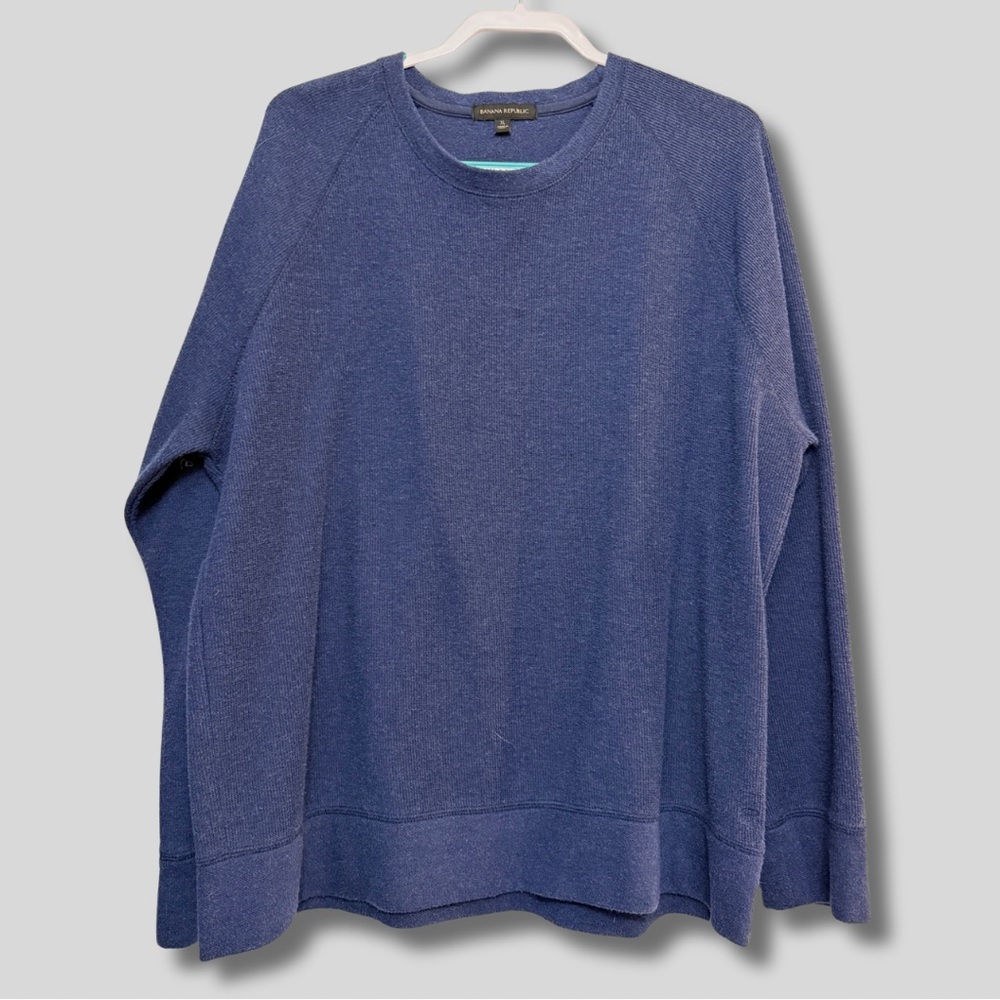Banana Republic Men's Crewneck Sweater in Navy